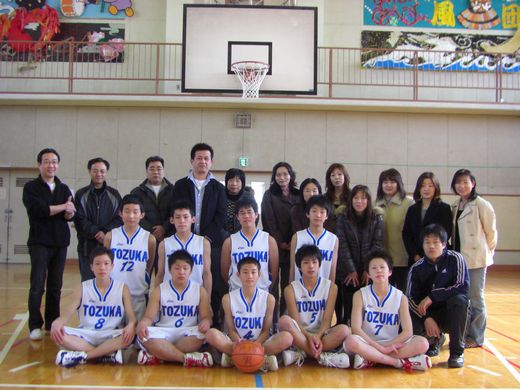 卒業おめでとう 川口市立戸塚中学校 男子バスケットボール部